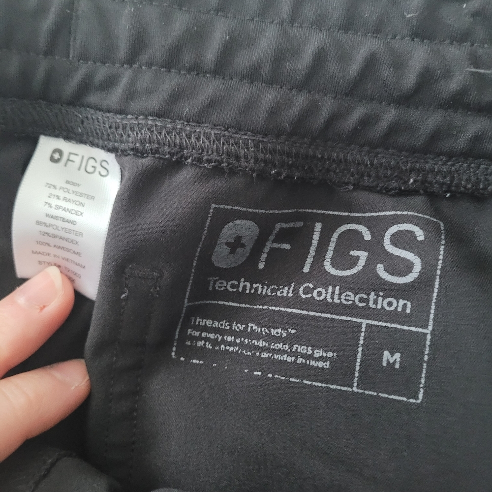 Figs black medium scrub pants (wide leg)